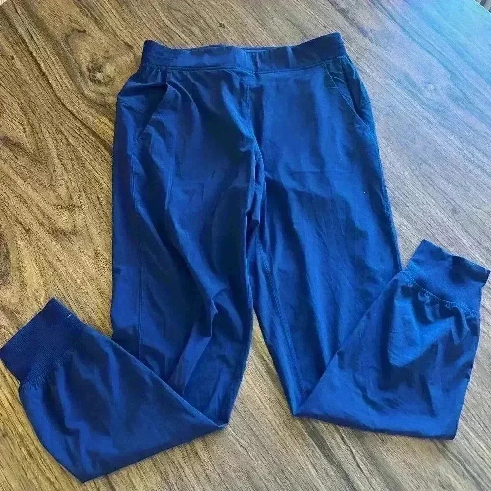 Lululemon Navy Joggers with Pockets-Size 6